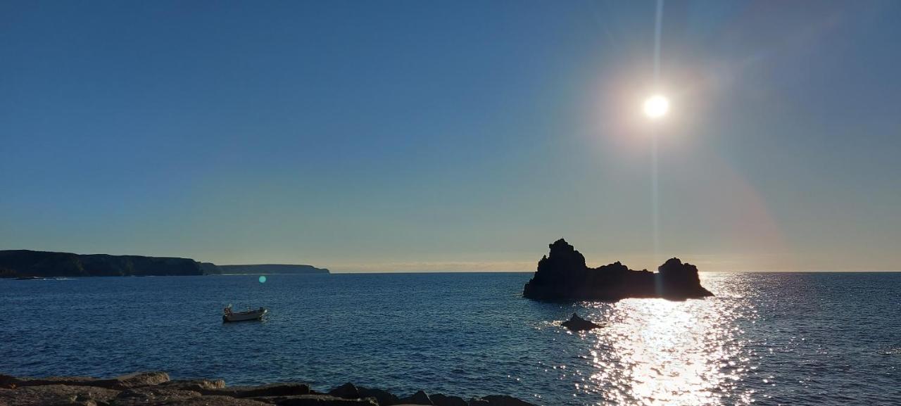 Sunset View Flat Apartment อัลเจซูร์ ภายนอก รูปภาพ